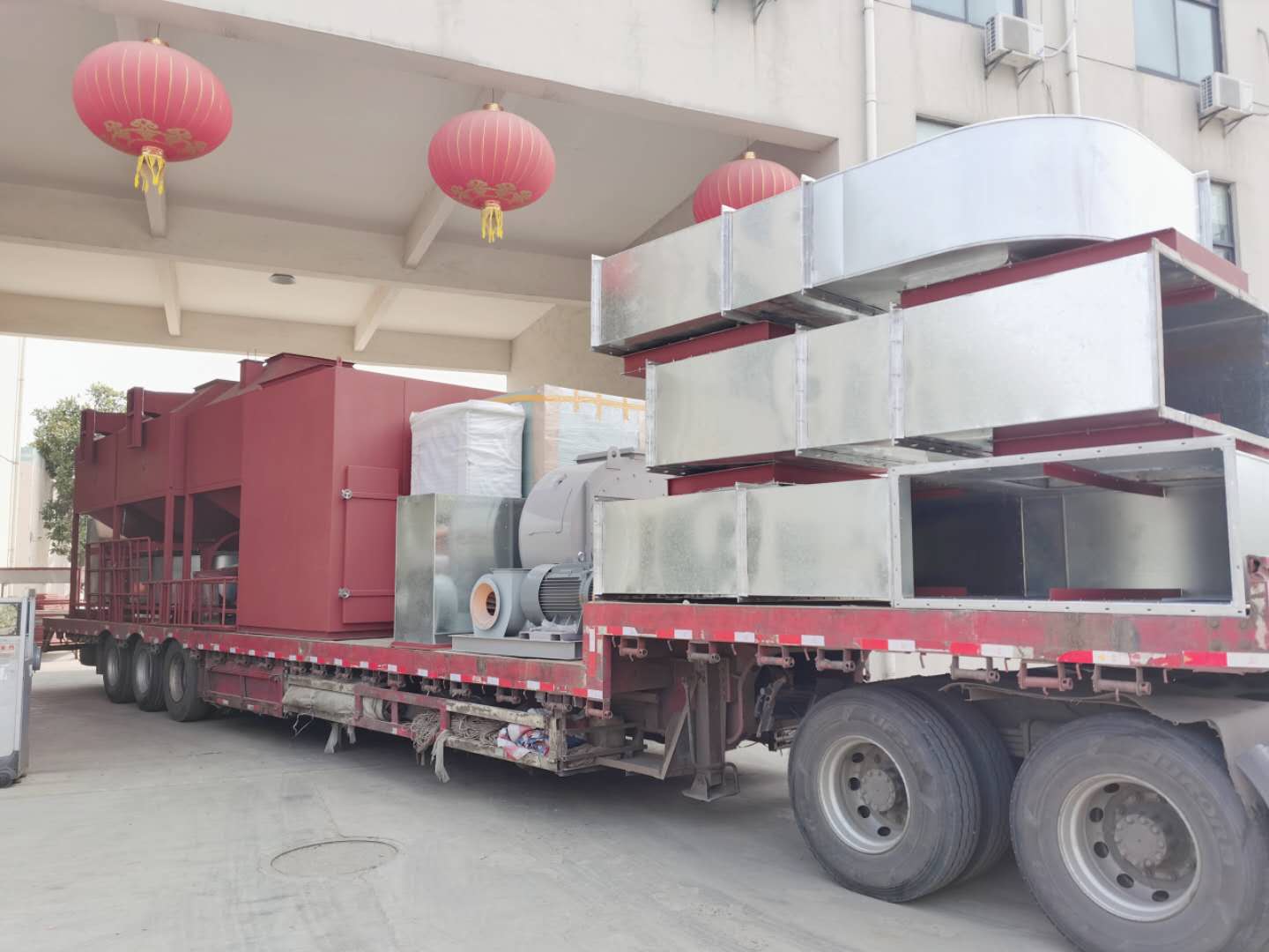【揚州綠之源環(huán)保】40000m3/h風(fēng)量活性炭吸附+催化燃燒裝置裝車發(fā)貨